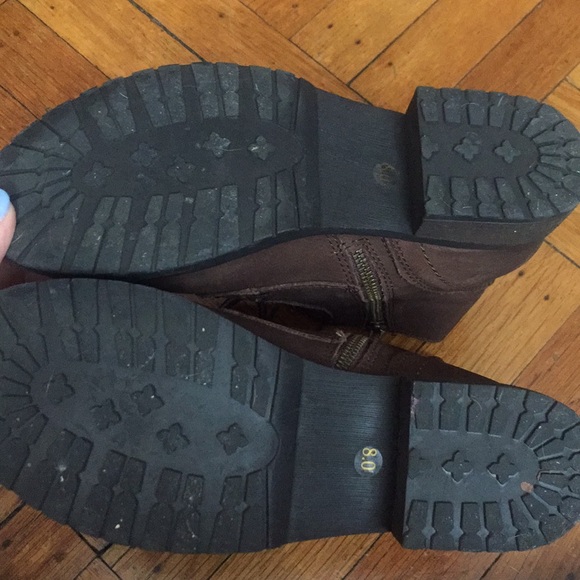 Steve Madden Brown Boots - Picture 4 of 5